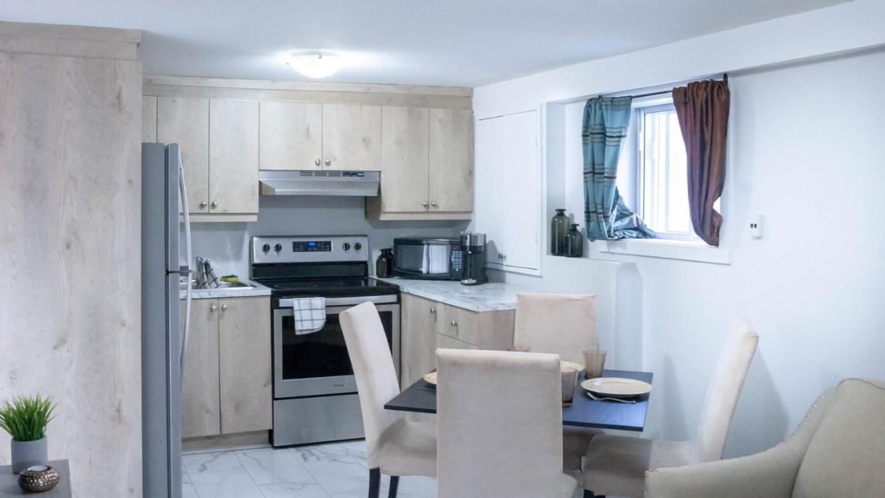 Apartmán Lovely 1-Br W Sofa Bed In The Heart Of Ndg Montreal Exteriér fotografie